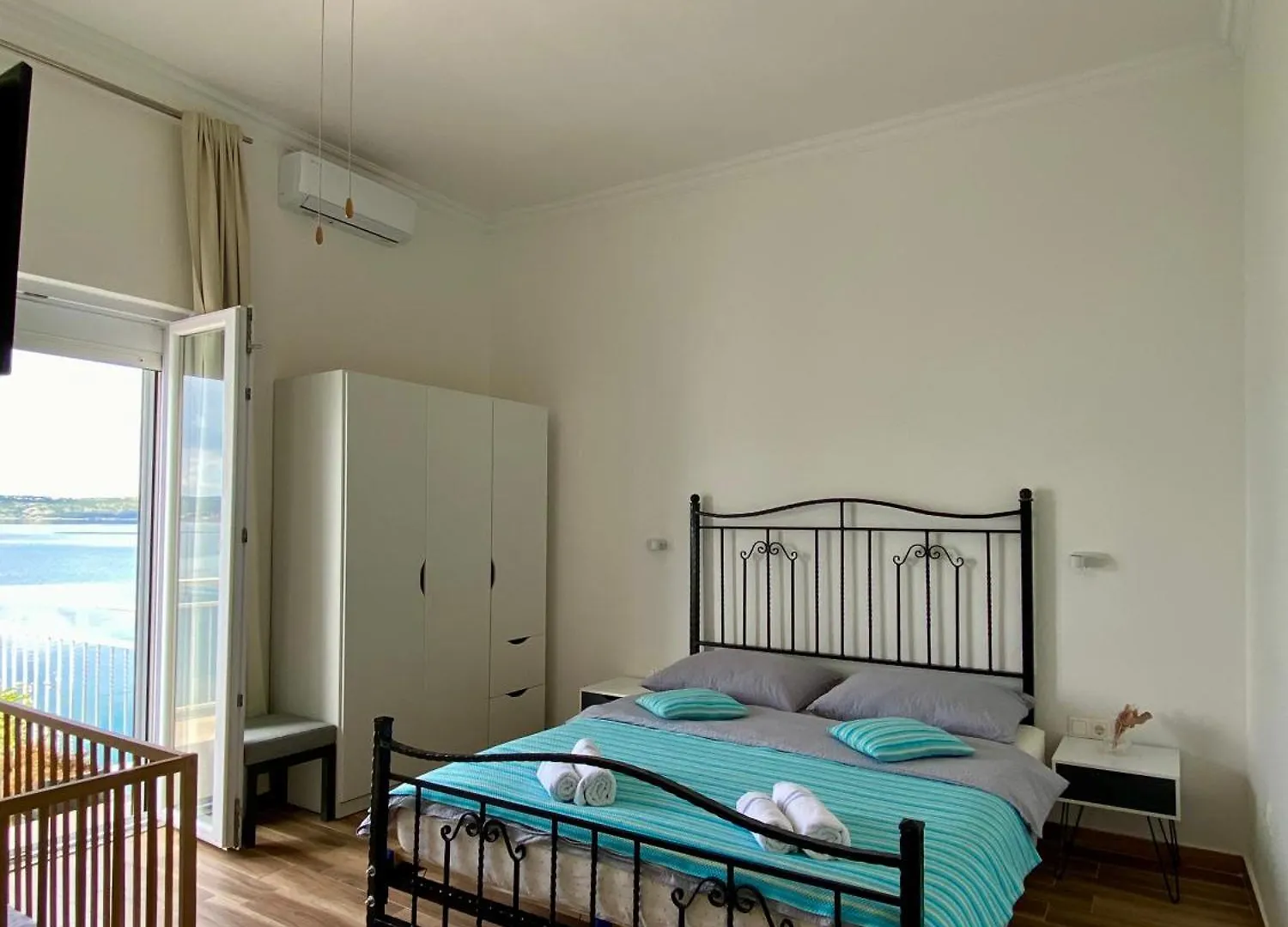 Holiday Beach Apartment ,House Palmasol-1 Maslenica Croatia