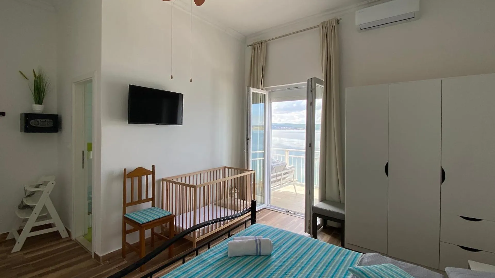 Holiday home Holiday Beach Apartment ,House Palmasol-1 Maslenica Croatia