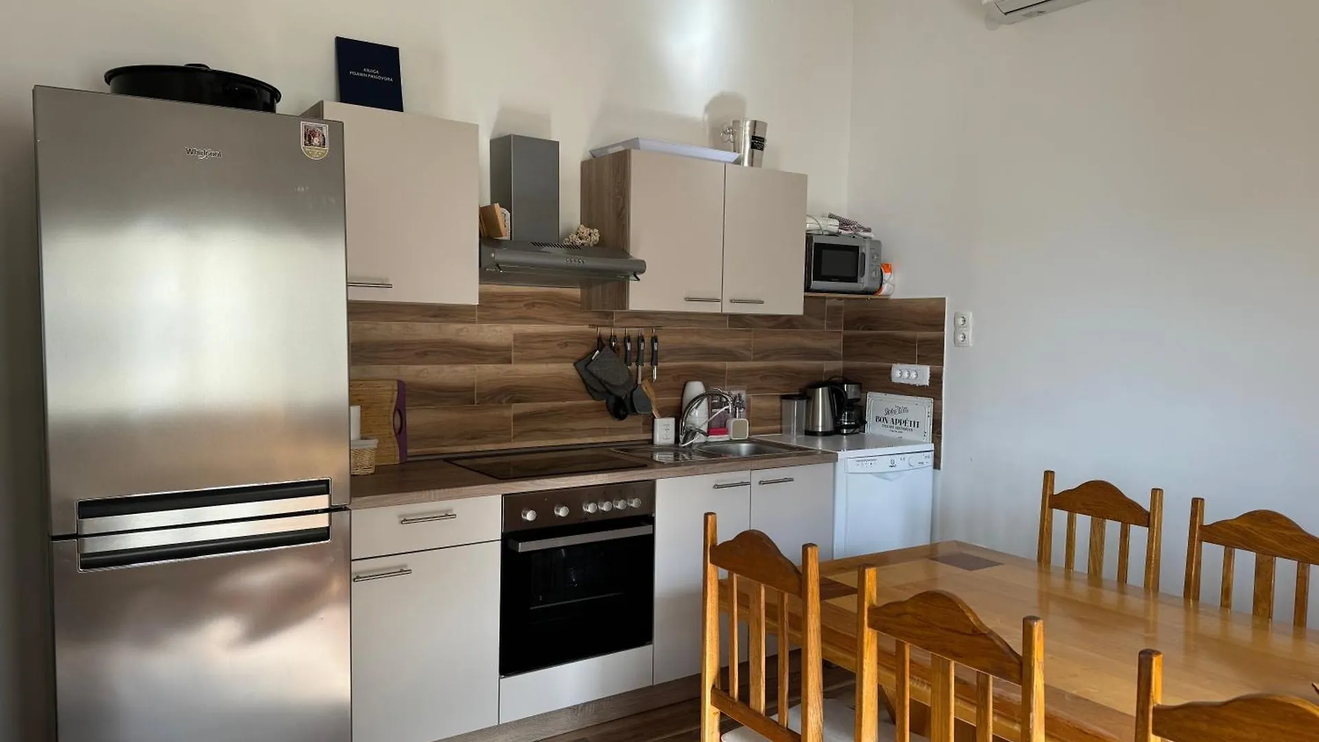 Holiday Beach Apartment ,House Palmasol-1 Maslenica 0*,  Croatia