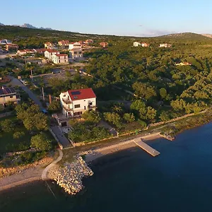 Baredine Apartment